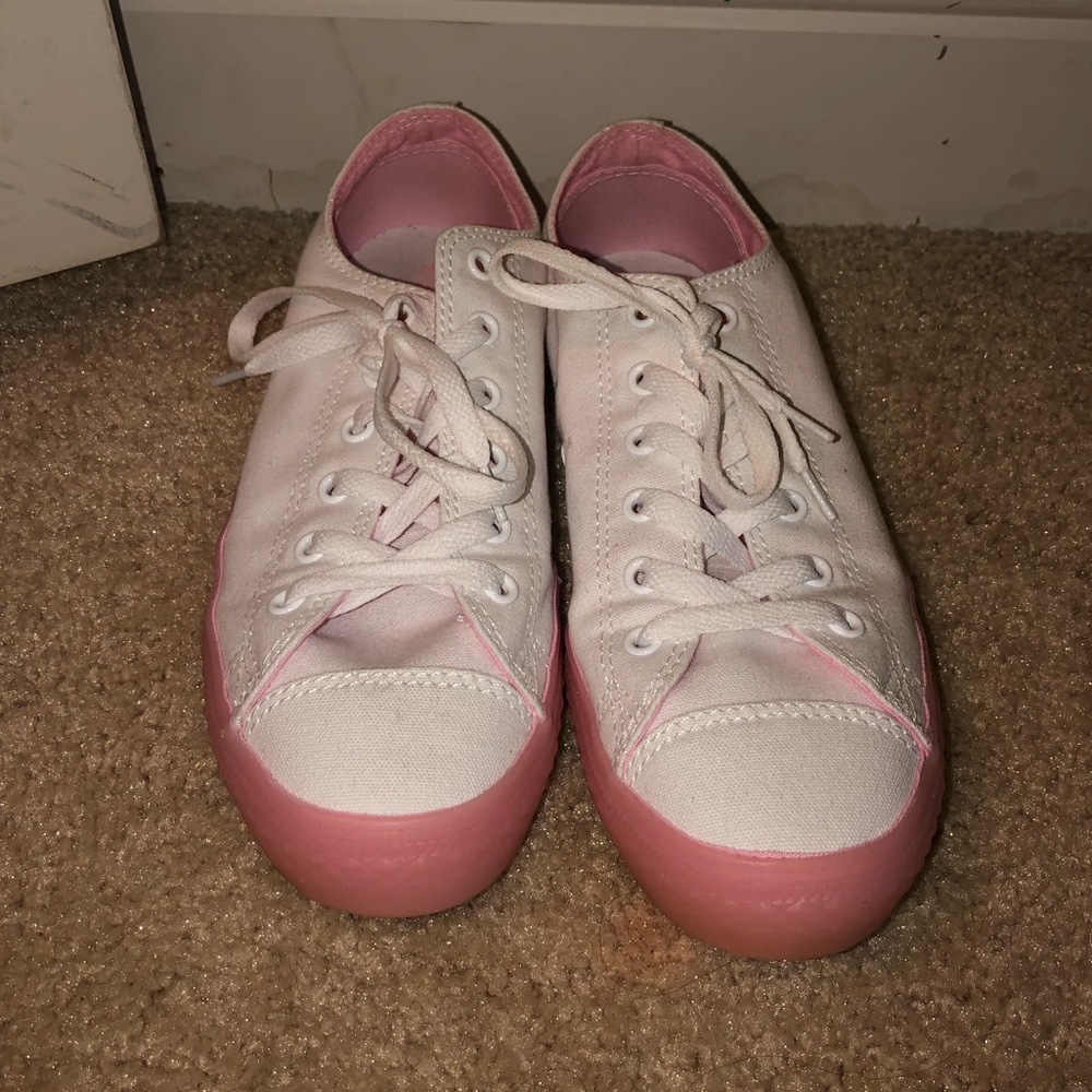 🌸SALE🌸 Pink and White Converse